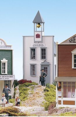 Piko G - 62215 - G Schulhaus - Artikelbild