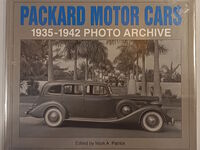 Packard Motor Cars 1935 - 1942 Photo Archive - Neuwertig