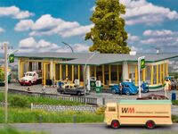 Faller H0 - 130592 - Große BP-Tankstelle