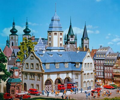Faller H0 - 191835 - Rathaus mit Feuerwache - Artikelbild