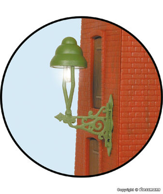 Viessmann H0 - 6013 - H0 Gas-Wandlaterne grün, LED warmweiß - Artikelbild