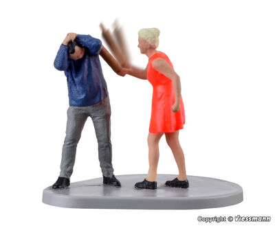 Viessmann H0 - 1512 - H0 Frau mit Nudelholz, bewegt - Artikelbild
