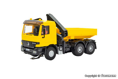 Viessmann H0 - 8023 - H0 MB ACTROS 3-achs Zugmaschine mit Ladekran und Rundumleuchten, Basis, Funktionsmodell - Artikelbild