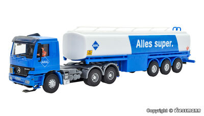 Viessmann H0 - 8033 - H0 MB ACTROS 3-achs Zugmaschine mit ARAL Tankauflieger, Basis, Funktionsmodell - Artikelbild