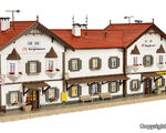 Vollmer H0 - 43522 - H0 Bahnhof Burghausen - Artikelbild