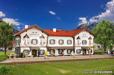 Vollmer H0 - 43522 - H0 Bahnhof Burghausen - Artikelbild
