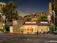 Vollmer H0 - 43632 - H0 Burger King Schnellrestaurant mit Innen- einrichtung und LED-Beleuchtung, Funktionsbausatz