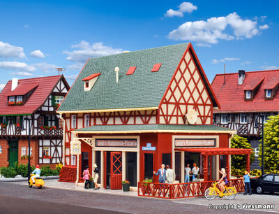 Vollmer H0 - 43681 - H0 Luigi´s Pizzeria mit Inneneinrichtung und LED-Beleuchtung, Funktionsbausatz - Artikelbild