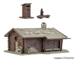 Vollmer H0 - 43708 - H0 Jagdhütte mit Brunnen und Häuschen mit Herz - Artikelbild
