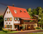 Vollmer H0 - 43721 - H0 Bauernhaus mit Scheune - Artikelbild