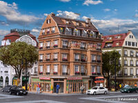 Vollmer H0 - 43781 - H0 Restaurant mit Inneneinrichtung und LED-Beleuchtung, Funktionsbausatz