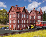 Vollmer H0 - 43806 - H0 Eisenbahner-Wohnhaus mit First - Artikelbild