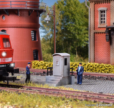 Vollmer H0 - 46509 - H0 Fernsprechhaus mit Treppenaufgang - Artikelbild