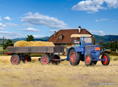 Kibri H0 - 12232 - H0 LANZ Traktor mit Gummiradwagen - Artikelbild