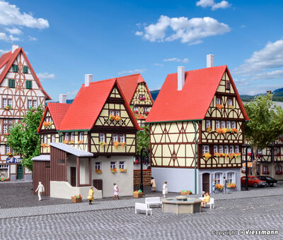 Kibri N - 37100 - N Fachwerkhaus und Torhaus - Artikelbild