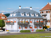 Kibri N - 37169 - N Stadthaus mit Balkon und Terrasse **Auslauf**