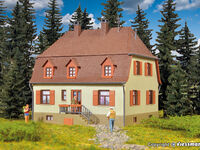 Kibri H0 - 38166 - H0 Wohnhaus mit Walmdach