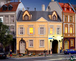 Kibri H0 - 38387 - H0 Haus am Schillerplatz - Artikelbild