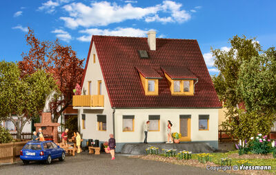 Kibri H0 - 38710 - H0 Einfamilienhaus Lindenstraße - Artikelbild