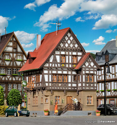 Kibri H0 - 38744 - H0 Gasthaus Rößle Markgräfler Land - Artikelbild