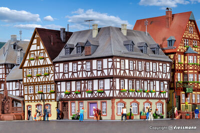 Kibri H0 - 38904 - H0 Fachwerk-Eckhaus Miltenberg - Artikelbild