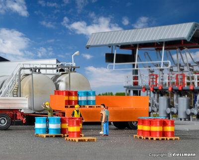 Kibri H0 - 39386 - H0 Benzinfässer, 32 Stück - Artikelbild