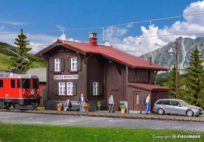 Kibri H0 - 39493 - H0 Bahnhof Davos-Monstein inkl. Hausbeleuchtungs- Startset, Funktionsbausatz - Artikelbild