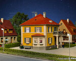 Kibri H0 - 38178 - H0 Wohnhaus Pappelweg - Artikelbild