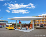 Kibri H0 - 39006 - H0 Moderner Busbahnhof Hauptgebäude mit einer Haltestation inkl. LED-Beleuchtung - Artikelbild