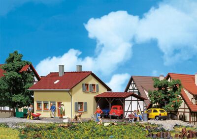 Faller H0 - 131358 - Siedlerhaus mit Anbau - Artikelbild
