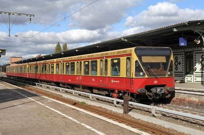 Hobbytrain H305110 S-Bahn Berlin Viertelzug DB Ep. V ohne Motor NEU - OVP - Artikelbild