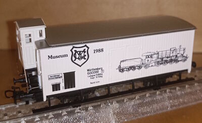 Märklin Museumswagen 1988 gedeckter Güterwagen NEUWERTIG - Artikelbild