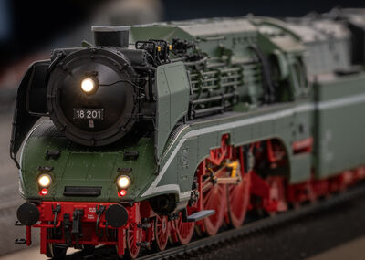 Märklin H0 - 38201 - Dampflokomotive 18 201 - Artikelbild