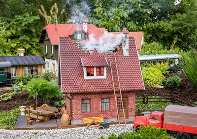 Faller - 331091 - Brennendes Klinkerhaus - Artikelbild