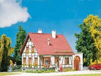 Faller N - 232215 - Fachwerkhaus mit Garage