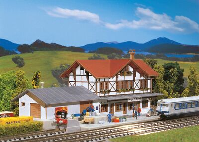 Faller N - 212106 - Bahnhof Hochdorf - Artikelbild