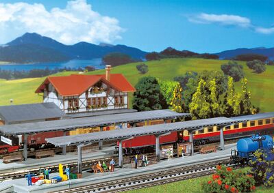 Faller N - 222126 - 2 Bahnsteige - Artikelbild