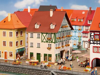 Faller H0 - 130492 - Stadthaus mit Passage - Artikelbild