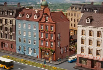 Faller N - 232335 - Altstadthaus mit Zigarrenladen - Artikelbild