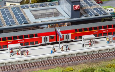 Faller H0 - 120202 - Moderner Bahnsteig mit Zubehör - Artikelbild