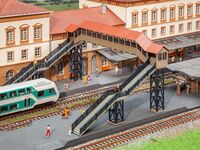 Faller H0 - 120109 - Fußgängerbrücke mit Überdachung