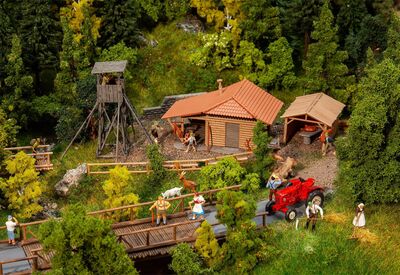 Faller H0 - 130637 - Jagdhütte mit Hochsitz - Artikelbild