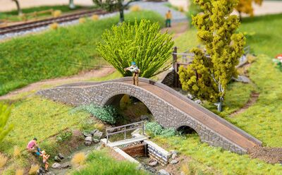 Faller H0 - 120526 - 2 Fußgängerbrücken - Artikelbild
