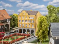 Faller N - 232177 - Stadthaus mit Arkaden
