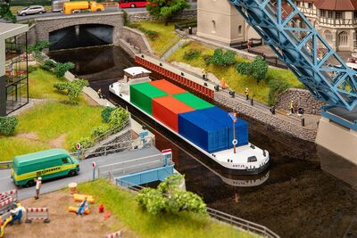 Faller H0 - 131013 - Flussfrachter mit Containern - Artikelbild