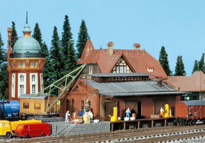 Faller N - 222180 - Güterhalle mit Ladekran - Artikelbild