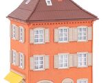 Faller H0 - 130617 - Eckhaus mit Post - Artikelbild